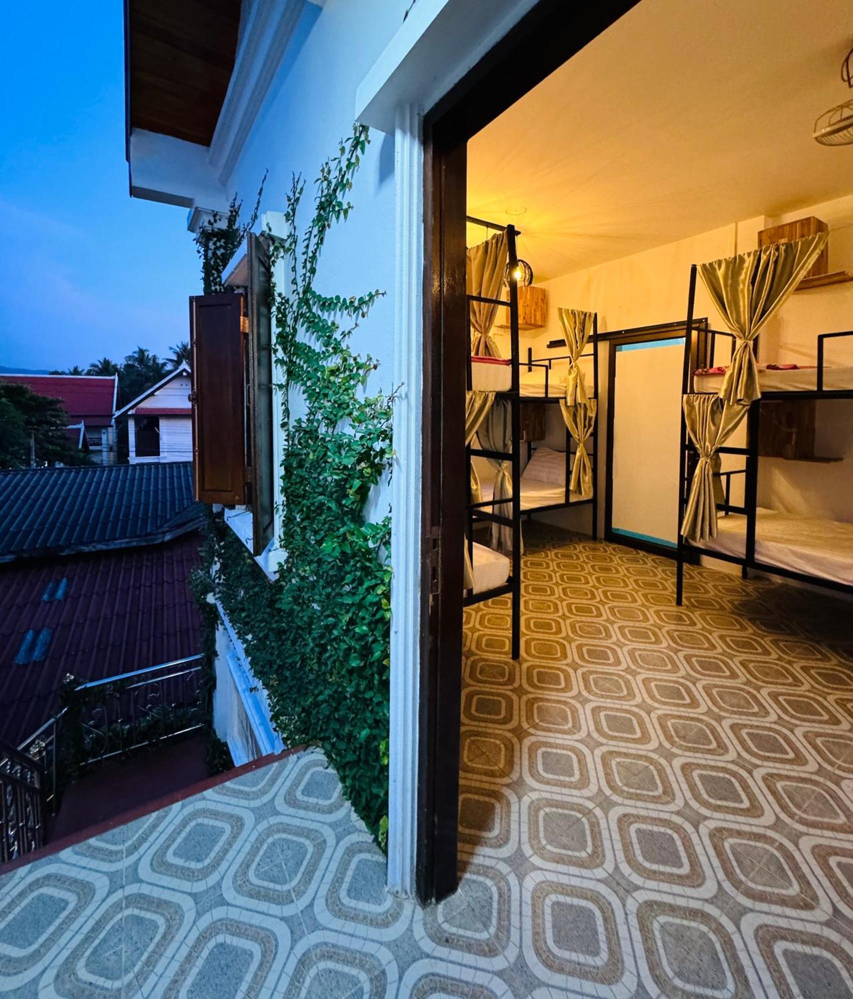 Sabai Sabai Backpackers Hostel Luang Prabang Exterior photo
